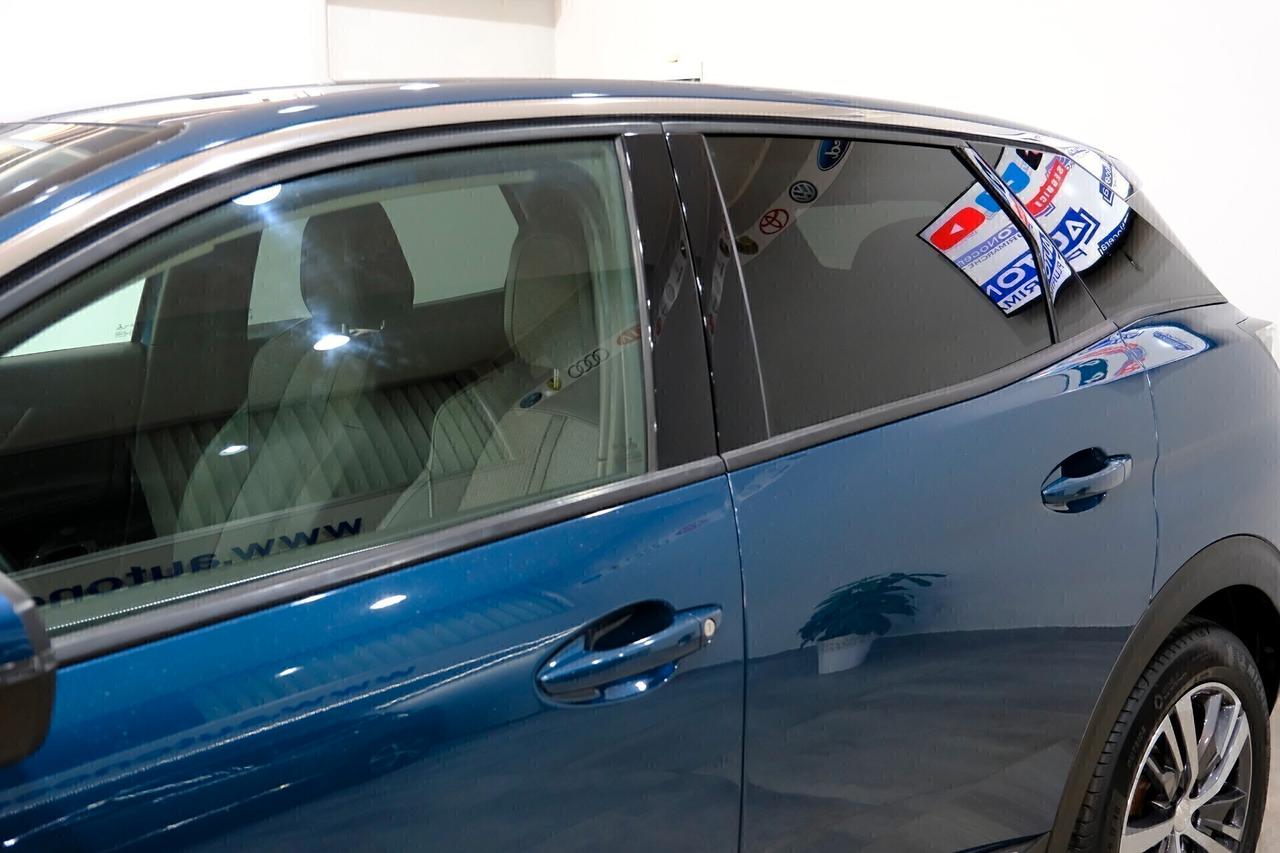 Peugeot 3008 1.5 Blue HDi 130 cv ALLURE EAT8 Cockpit