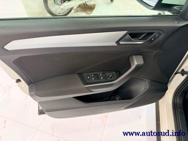 VOLKSWAGEN T-Roc 2.0 TDI SCR Life