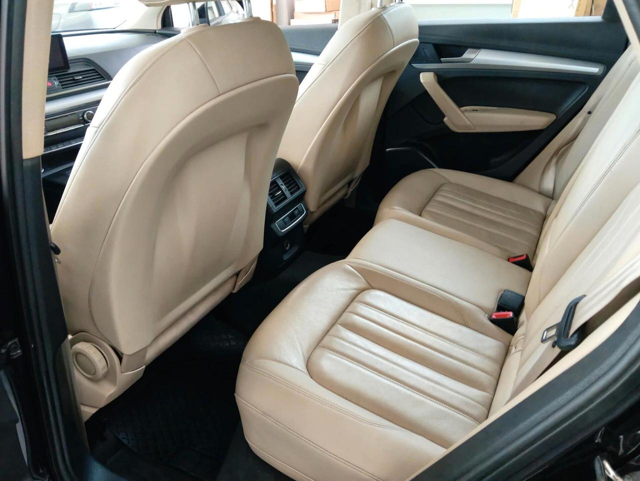 Audi Q5 35 TDI quattro S tronic Business
