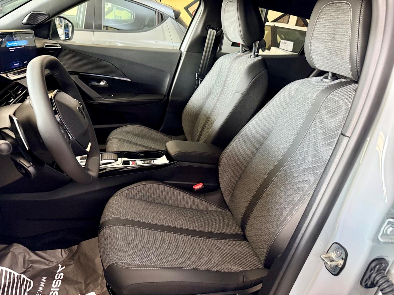 Peugeot 2008 PureTech 130 S&S EAT8 Allure