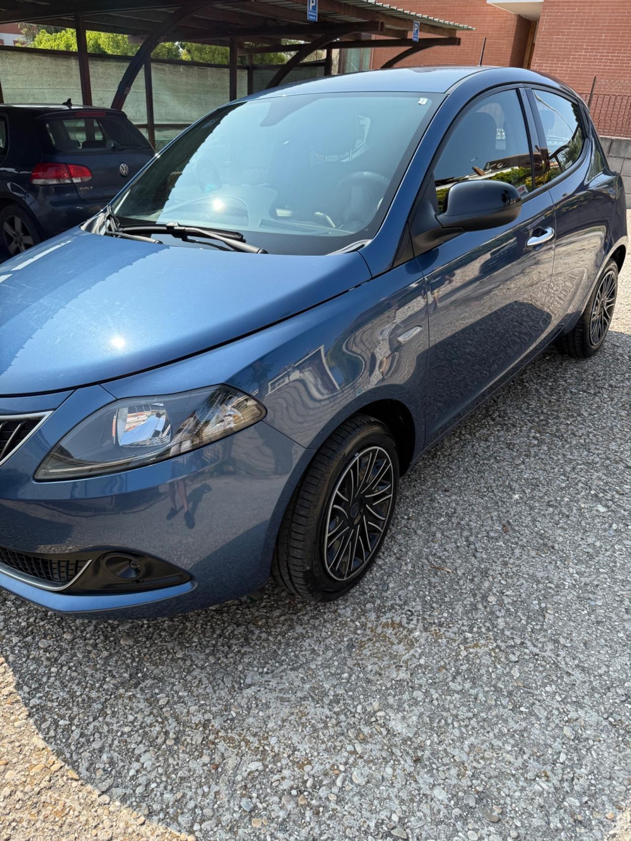 Lancia Ypsilon 1.0 FireFly 5 porte S&S Hybrid Gold