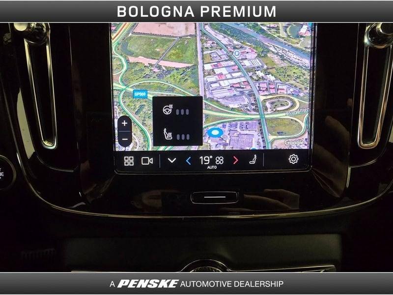Volvo XC40 B3 automatico Plus Dark
