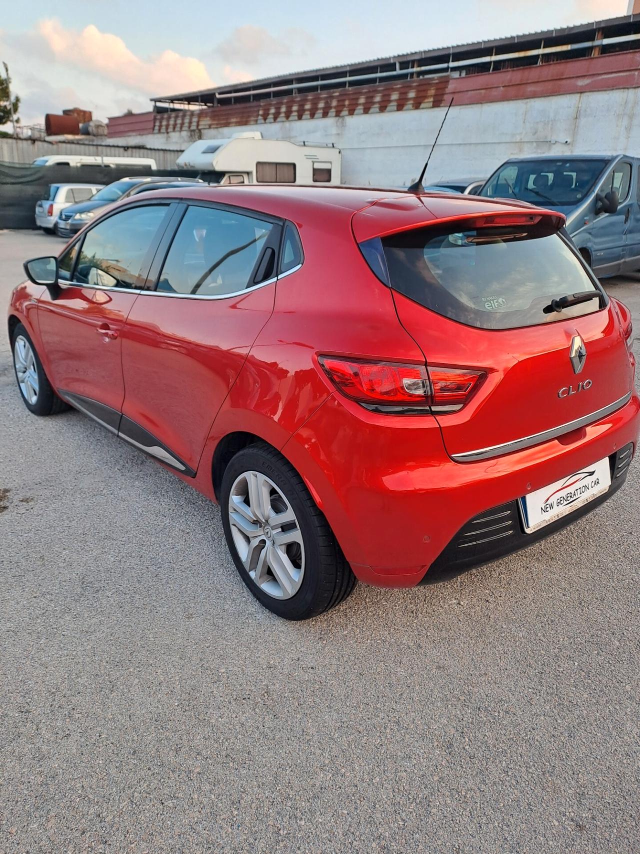 Renault Clio dCi 8V 75 CV 5 porte Duel2