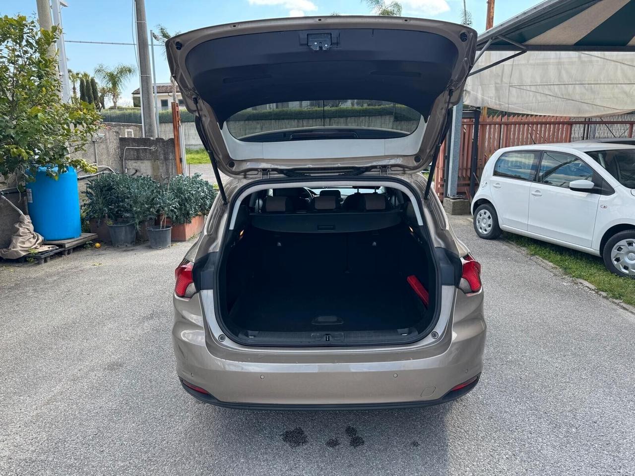 Fiat Tipo 1.4 SW Lounge GPL