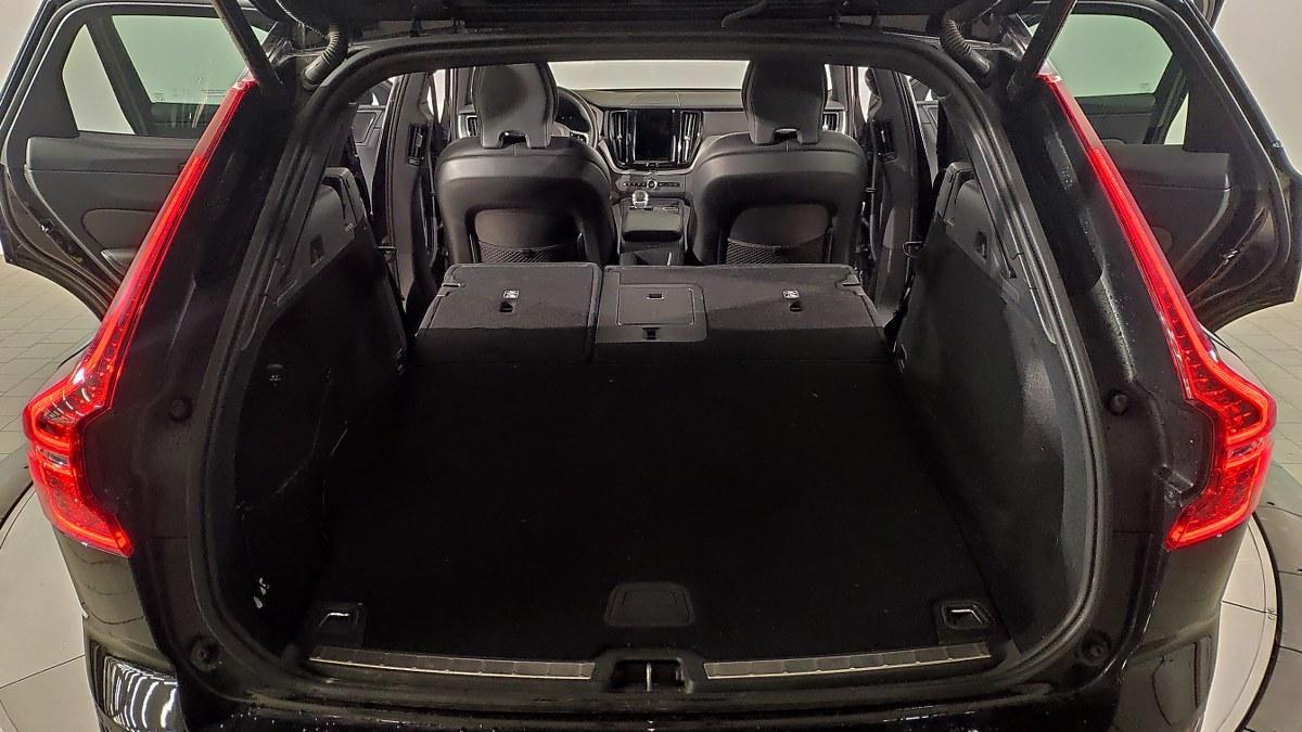 VOLVO Xc60 B5 Mild Hybrid Awd Automatico Plus Dark