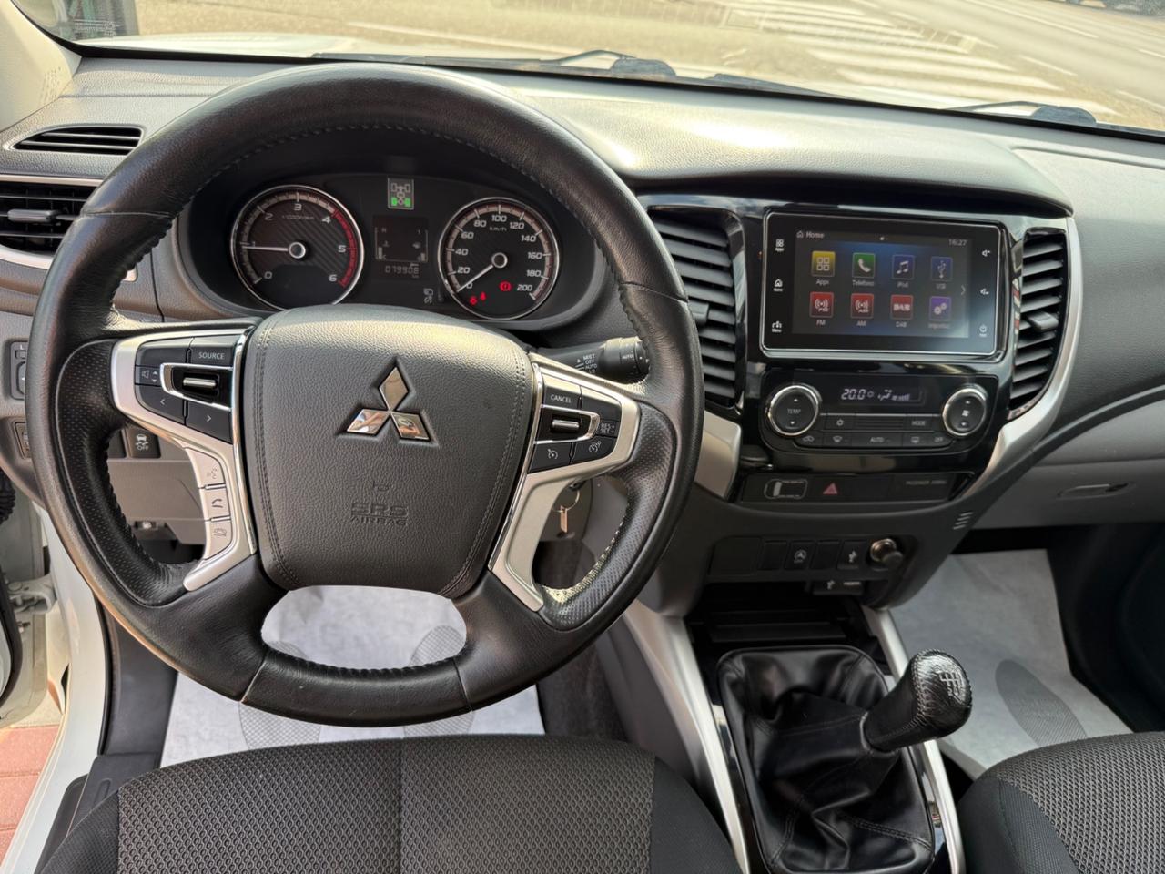 Mitsubishi L200 2.4 DI-D/181CV Club Cab Intense Hp Mivec SDA