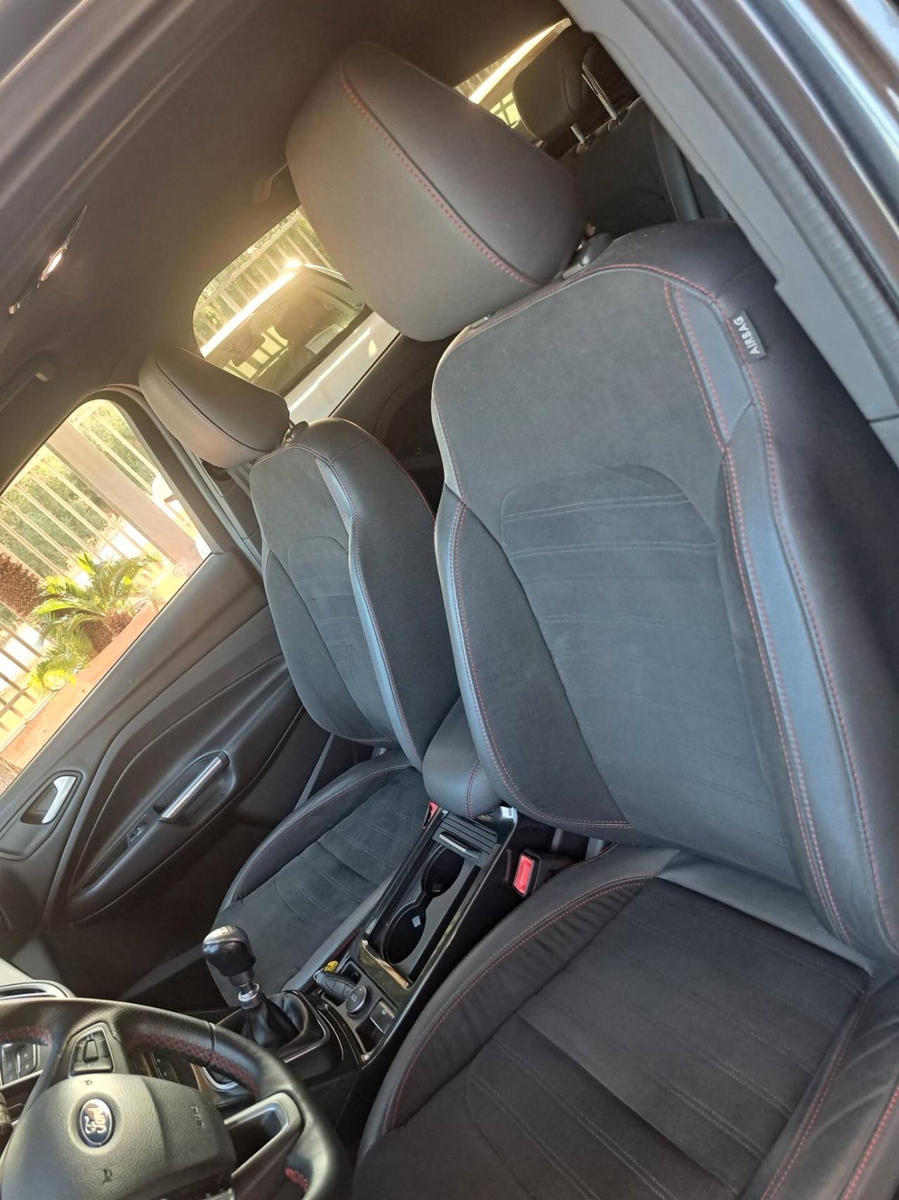 Ford Kuga 1.5 TDCI 120 CV S&S 2WD ST-Line