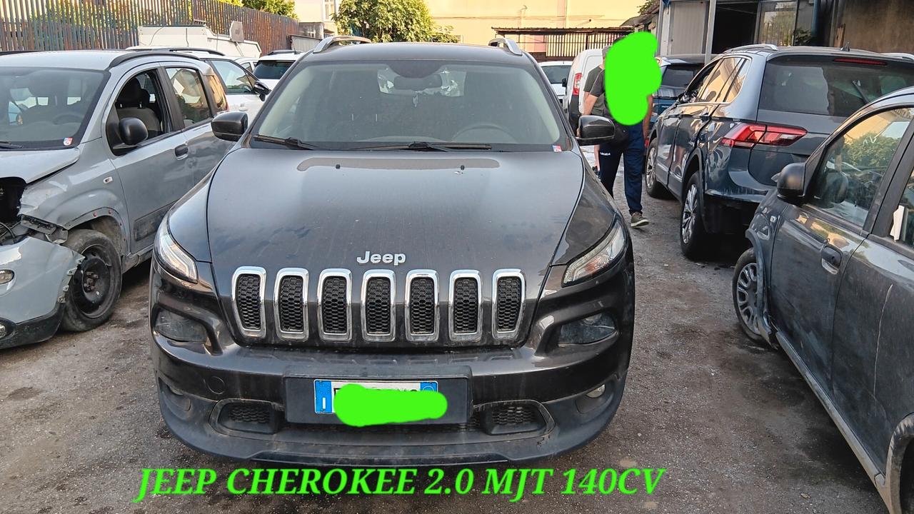Jeep Cherokee incidentata sinistrata mondialcars