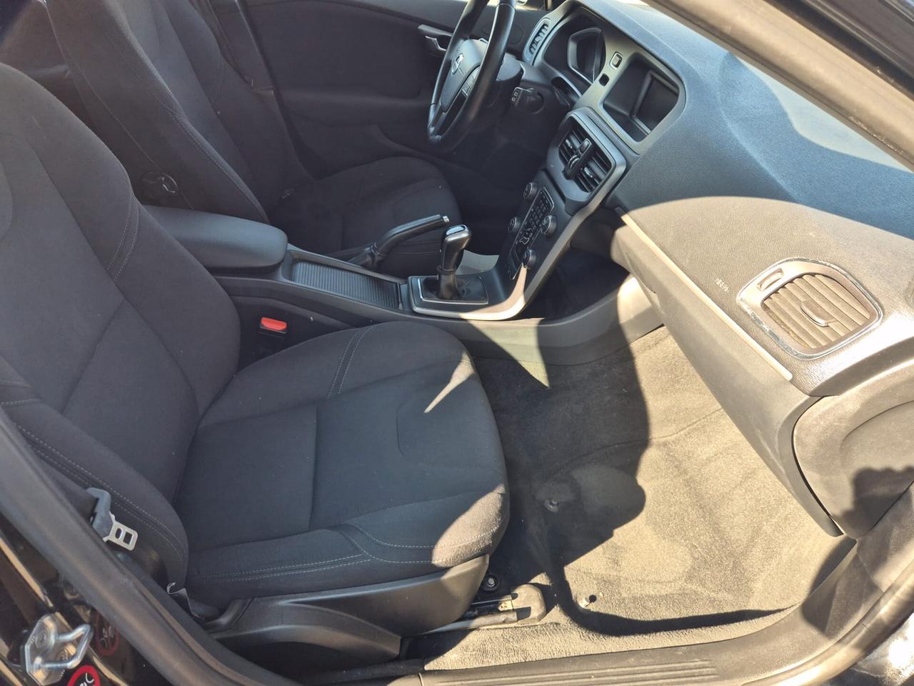 Volvo V40 D2 Momentum