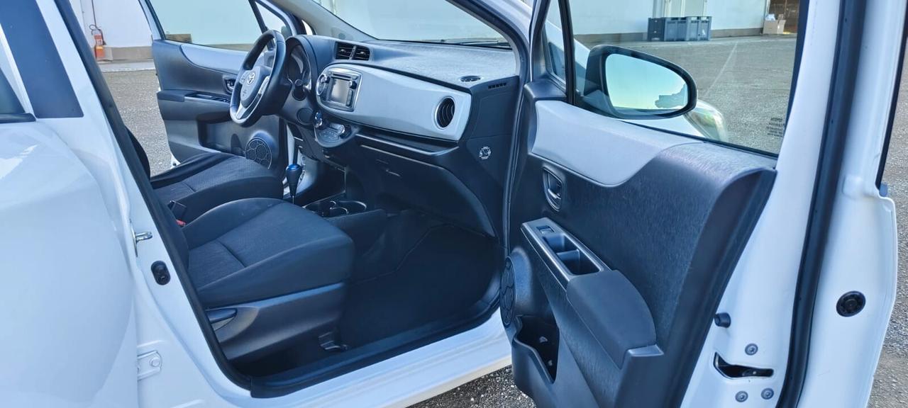 Toyota Yaris 1.5 Hybrid 5 porte Lounge