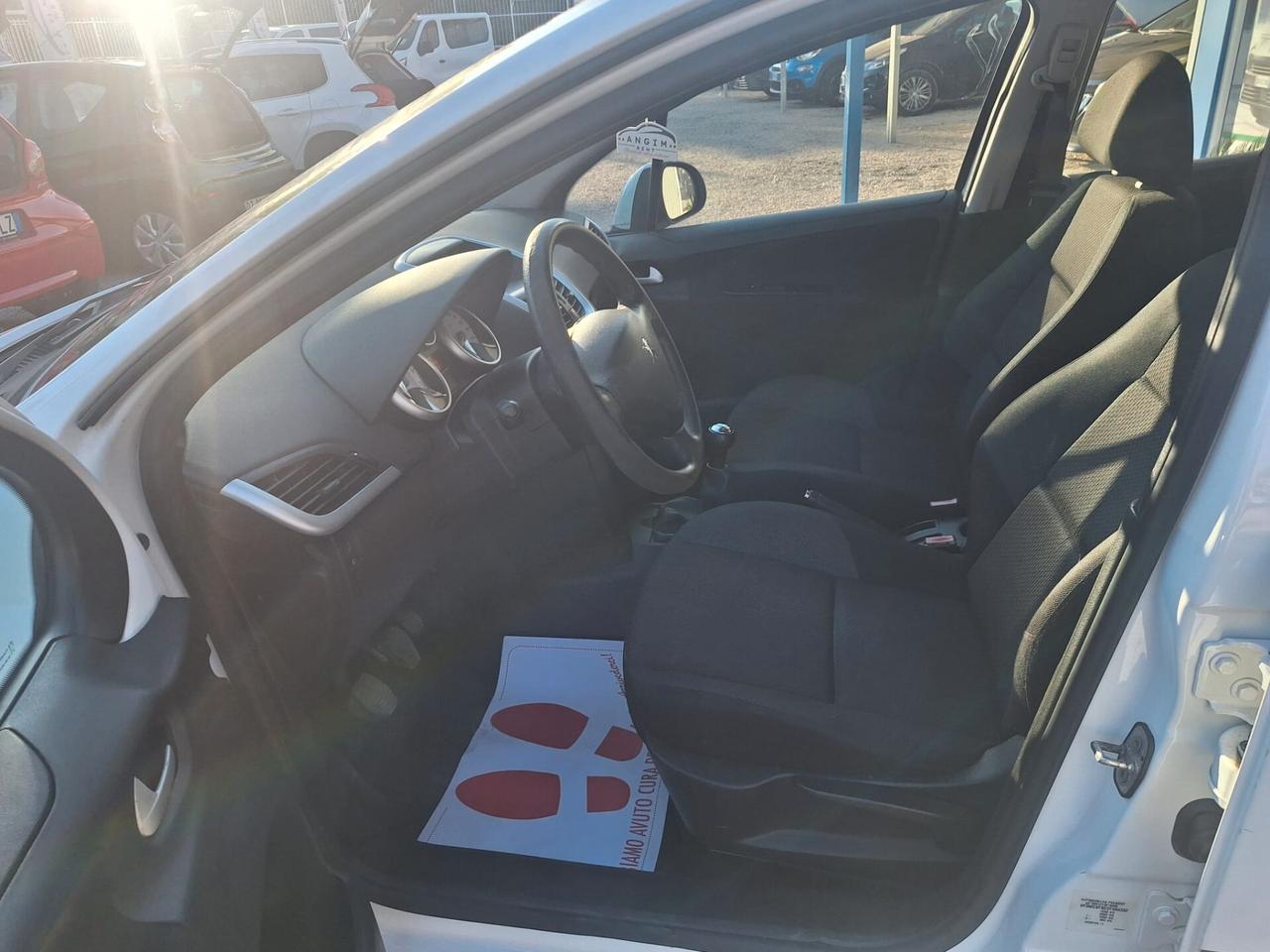 Peugeot 207 1.4 8V 75CV 5p. X Line