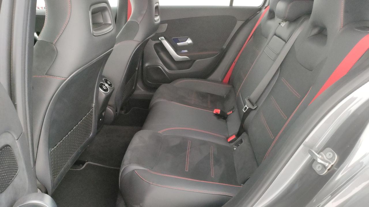 Mercedes-Benz A AMG 35 Premium AMG 4matic auto