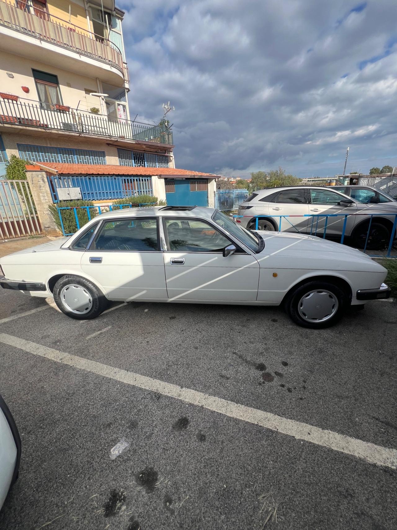 Jaguar XJ XJ6 3.2 cat