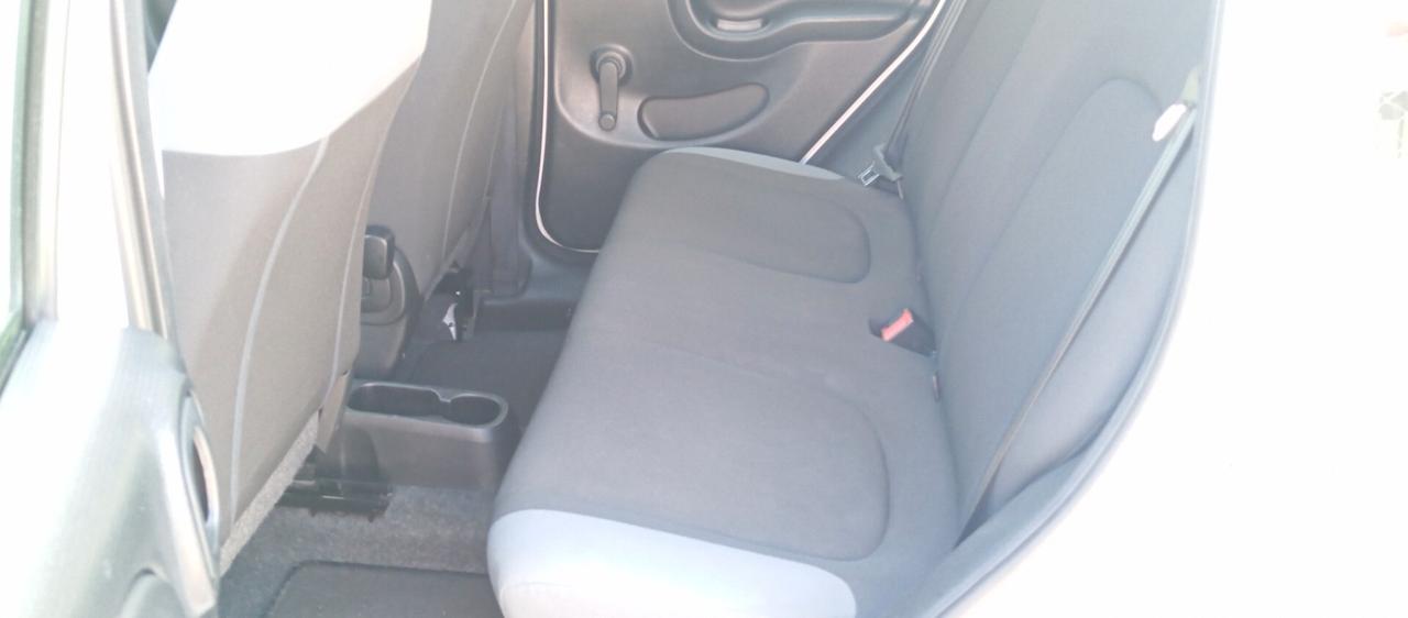 Fiat Panda 1.2i 69 CV - Garanzia-Neopatentati
