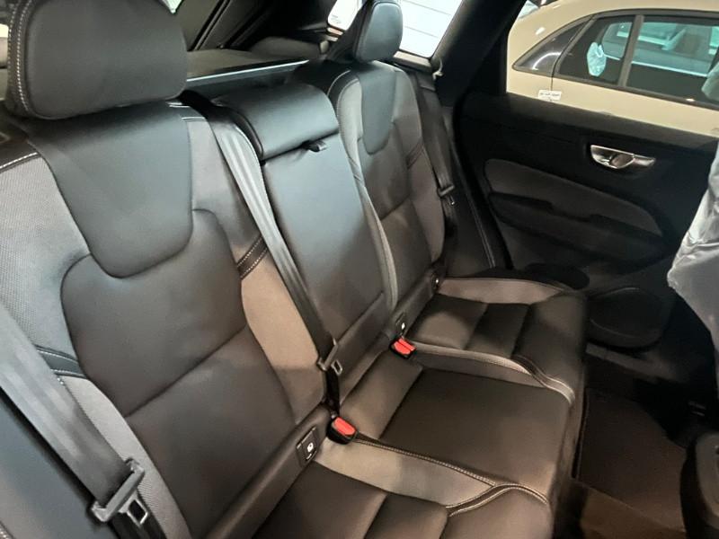VOLVO XC60 B5 AWD automatico Plus Black Edition