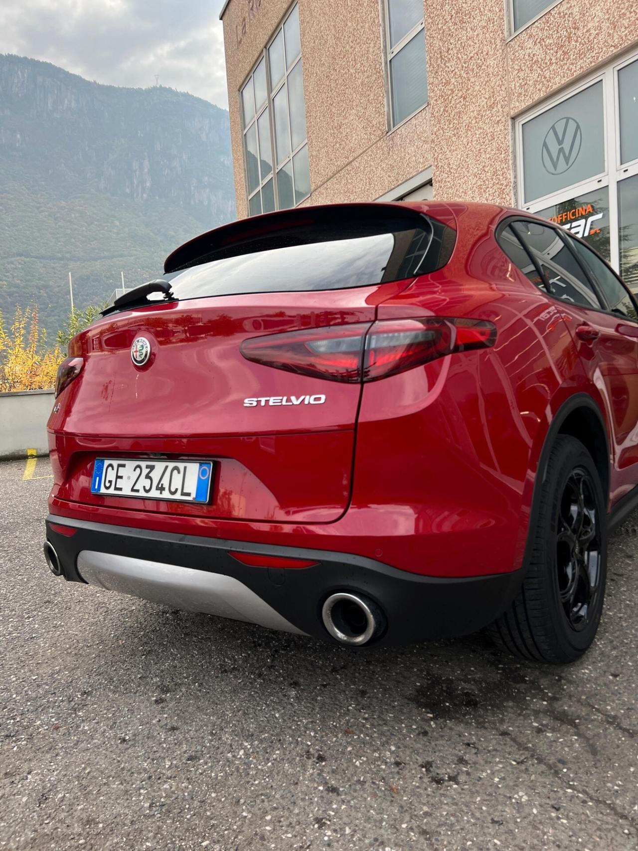 Alfa Romeo Stelvio 2.2 Turbodiesel 190 CV AT8 Q4 Business