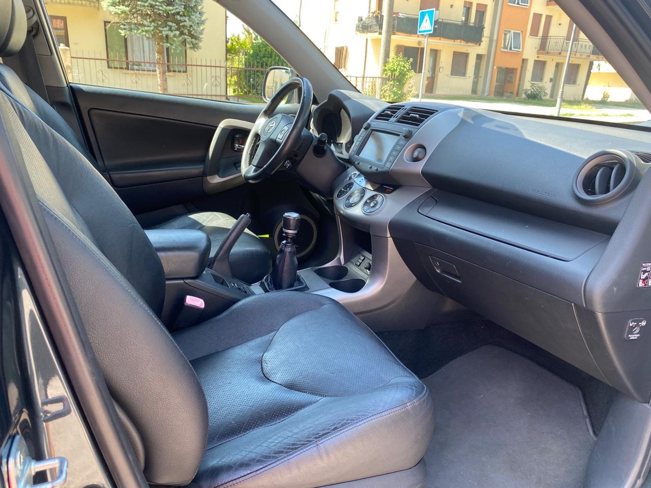 Toyota RAV 4 RAV4 2.2 D-4D 177 CV Luxury