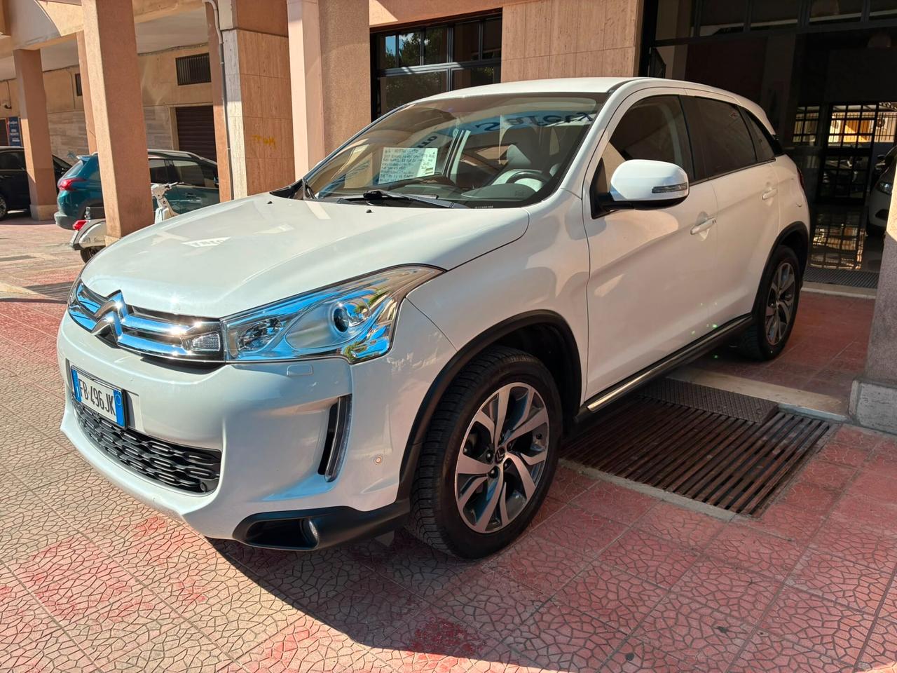CitroenC4Aircross1.6HDi115cv4WD navi retro-15