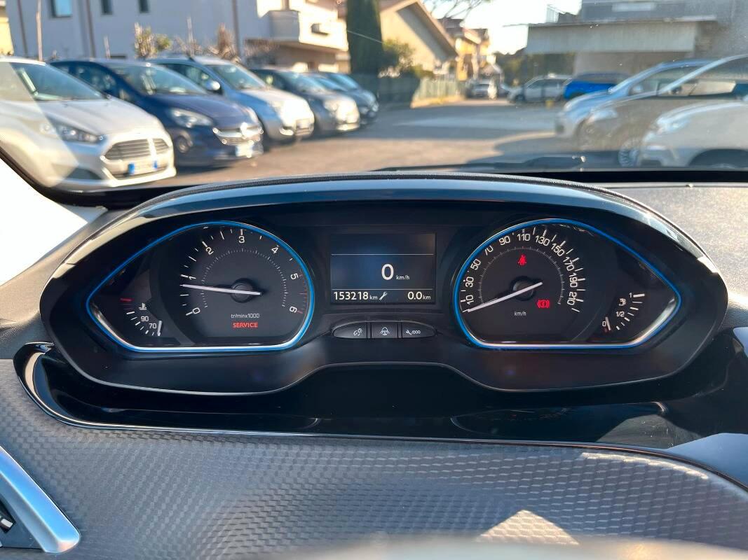 Peugeot 2008 1.6 bluehdi Black Matt 100cv