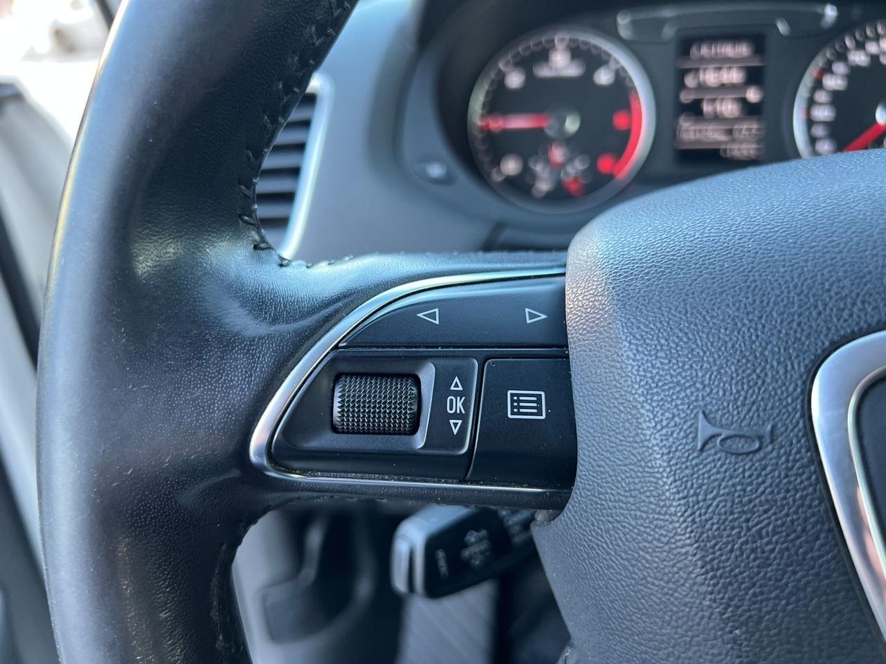 Audi Q3 2.0 TDI #9611