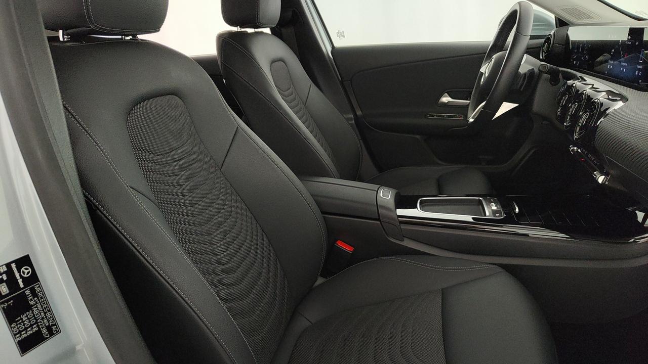 Mercedes-Benz A 180 d Advanced auto