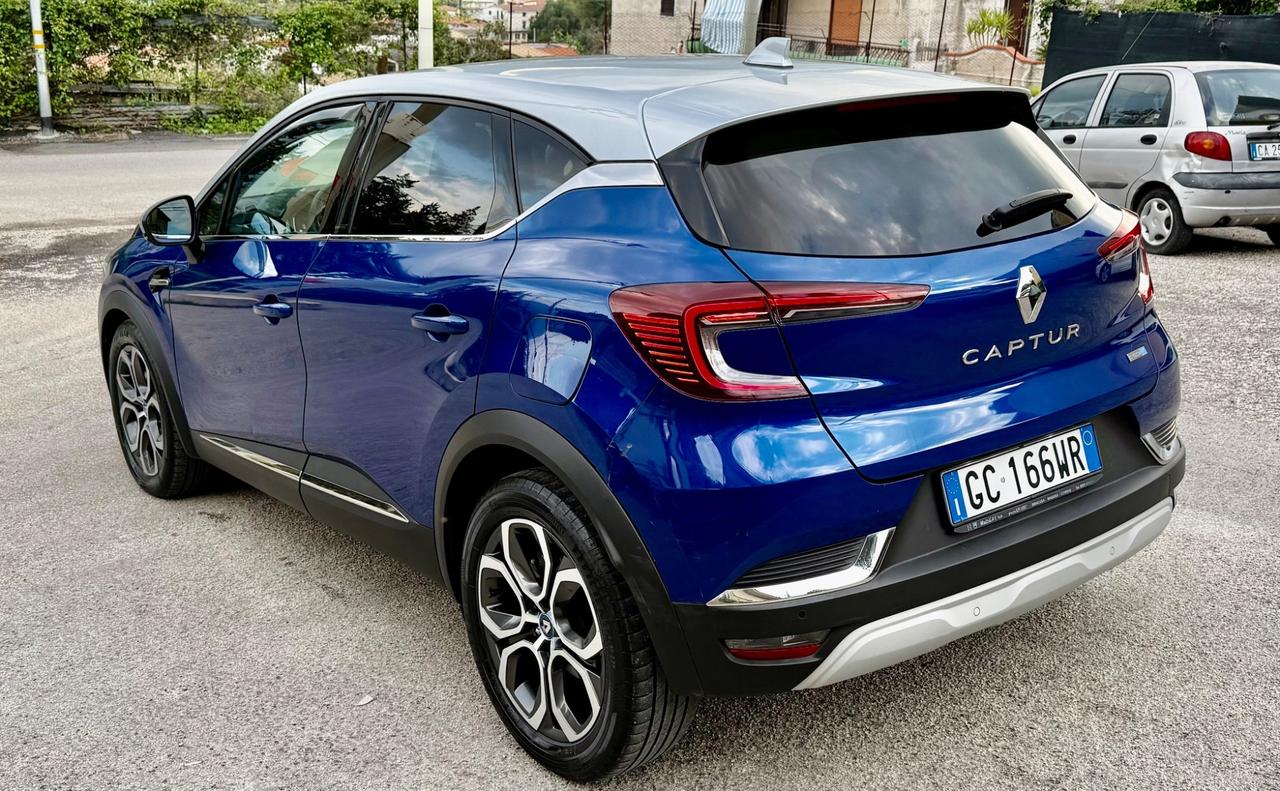 Renault Captur Plug-in Hybrid E-Tech 160 CV Intens