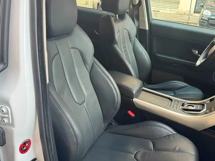 Land Rover Range Evoque 2.2 TD4 5p. Pure Tech Pack