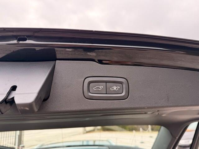 Volvo V60 2.0 b4 D 197 cv Momentum Business Pro auto