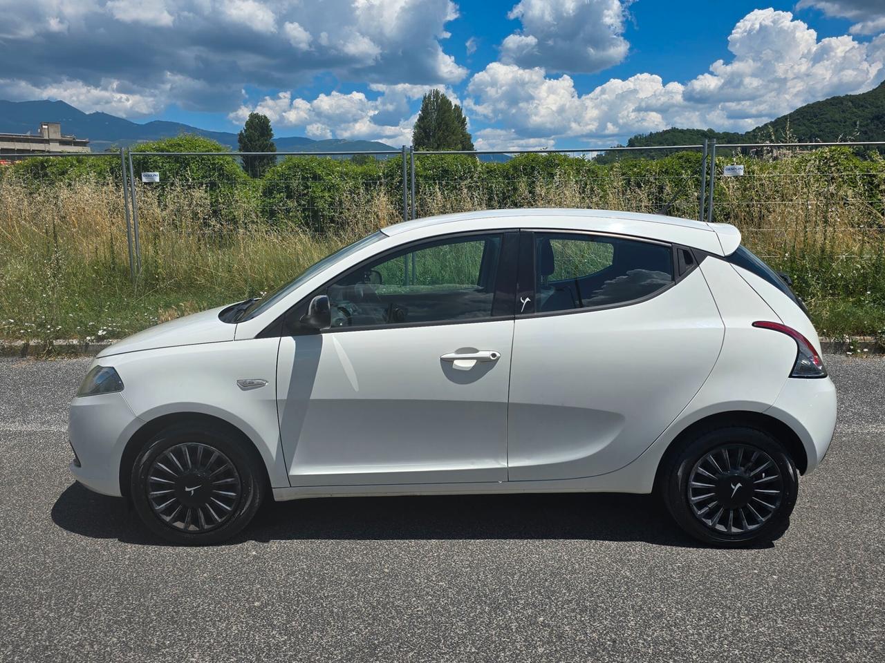 Lancia Ypsilon 1.2 69 CV 5 porte GPL Ecochic Platinum