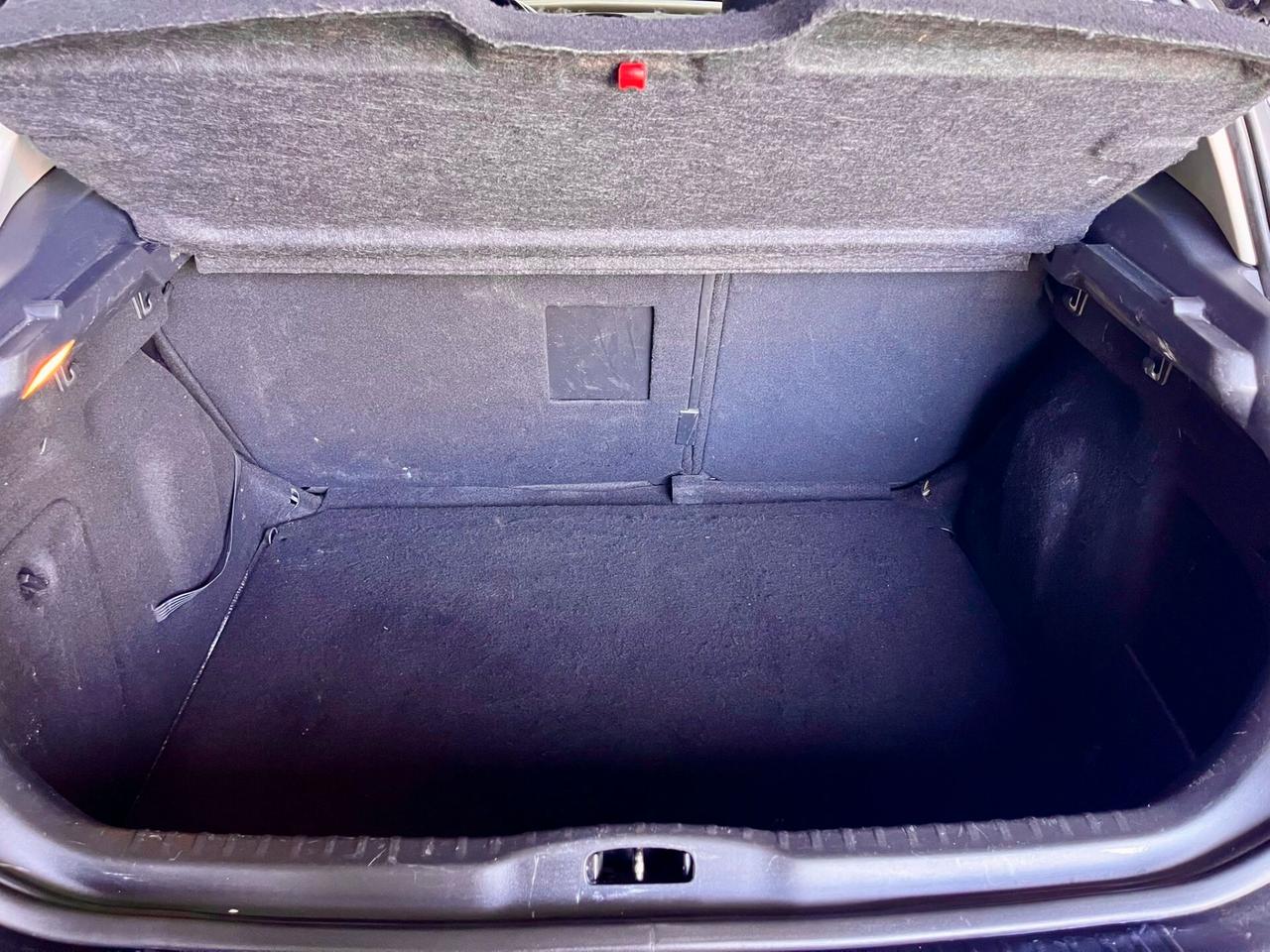 Peugeot 308 1.6 8V e-HDi 112CV Stop&Start robotiz. 5p. Business