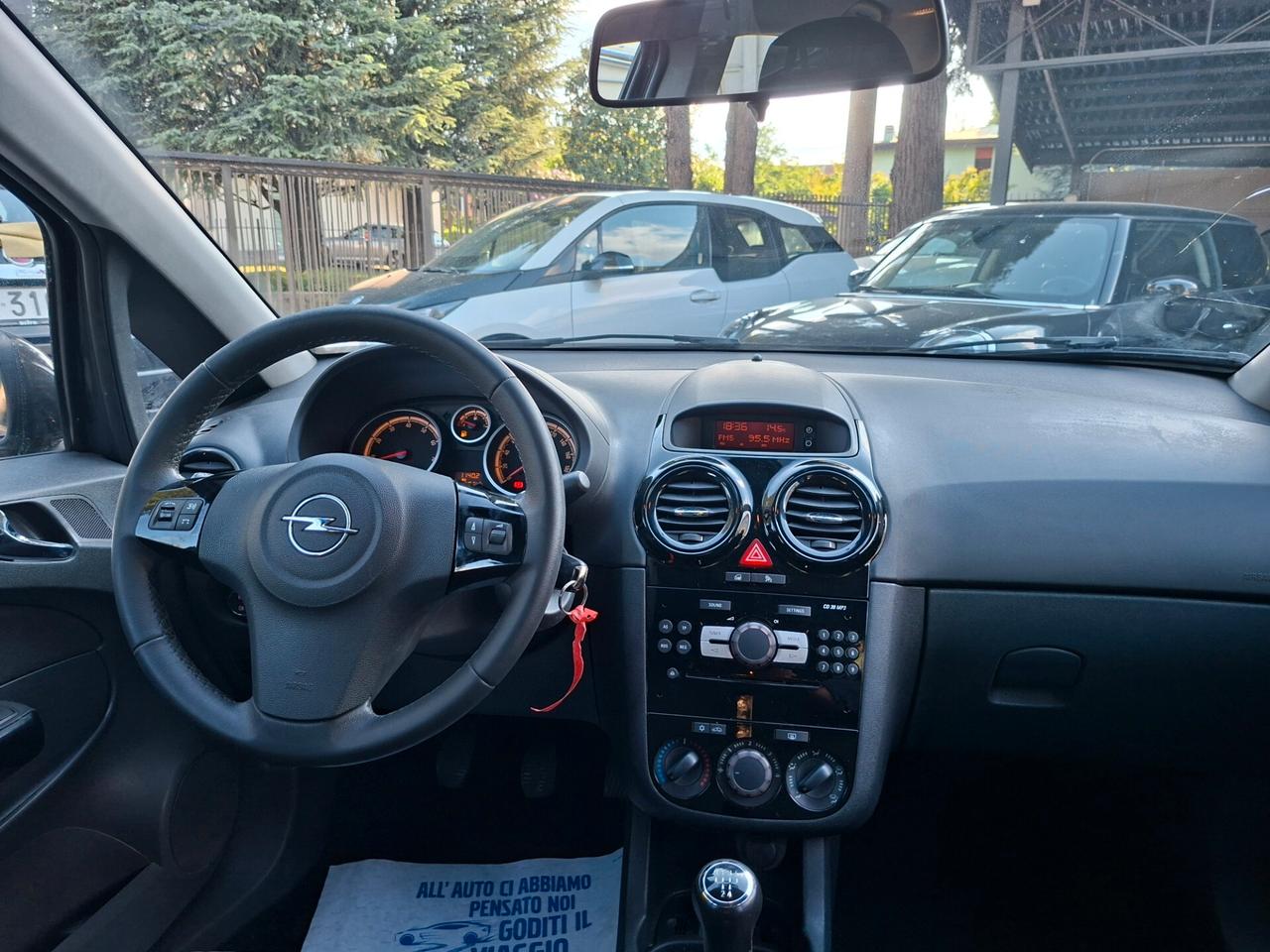 Opel Corsa 1.2 5 porte NEOPATENTATI