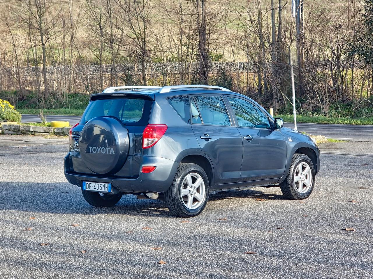 Toyota RAV 4 RAV4 2.2 D-4D 136 CV 4X4 Luxury 2006-E4 Manuale