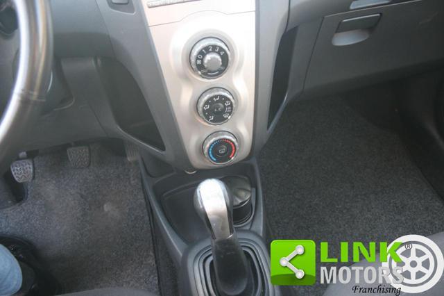 TOYOTA Yaris 1.0 3 porte Sol