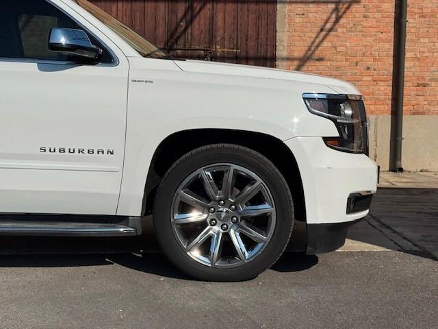 Chevrolet Suburban LTZ 5.3L V8