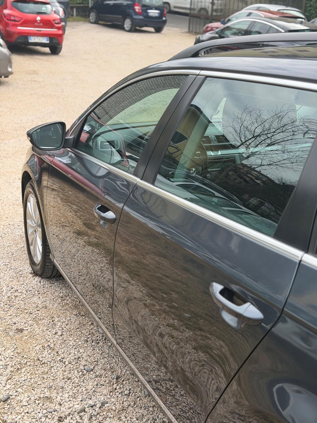 Volkswagen PASSAT VARIANT 1.6 TDI KMCERT GARANZ UNICOPR