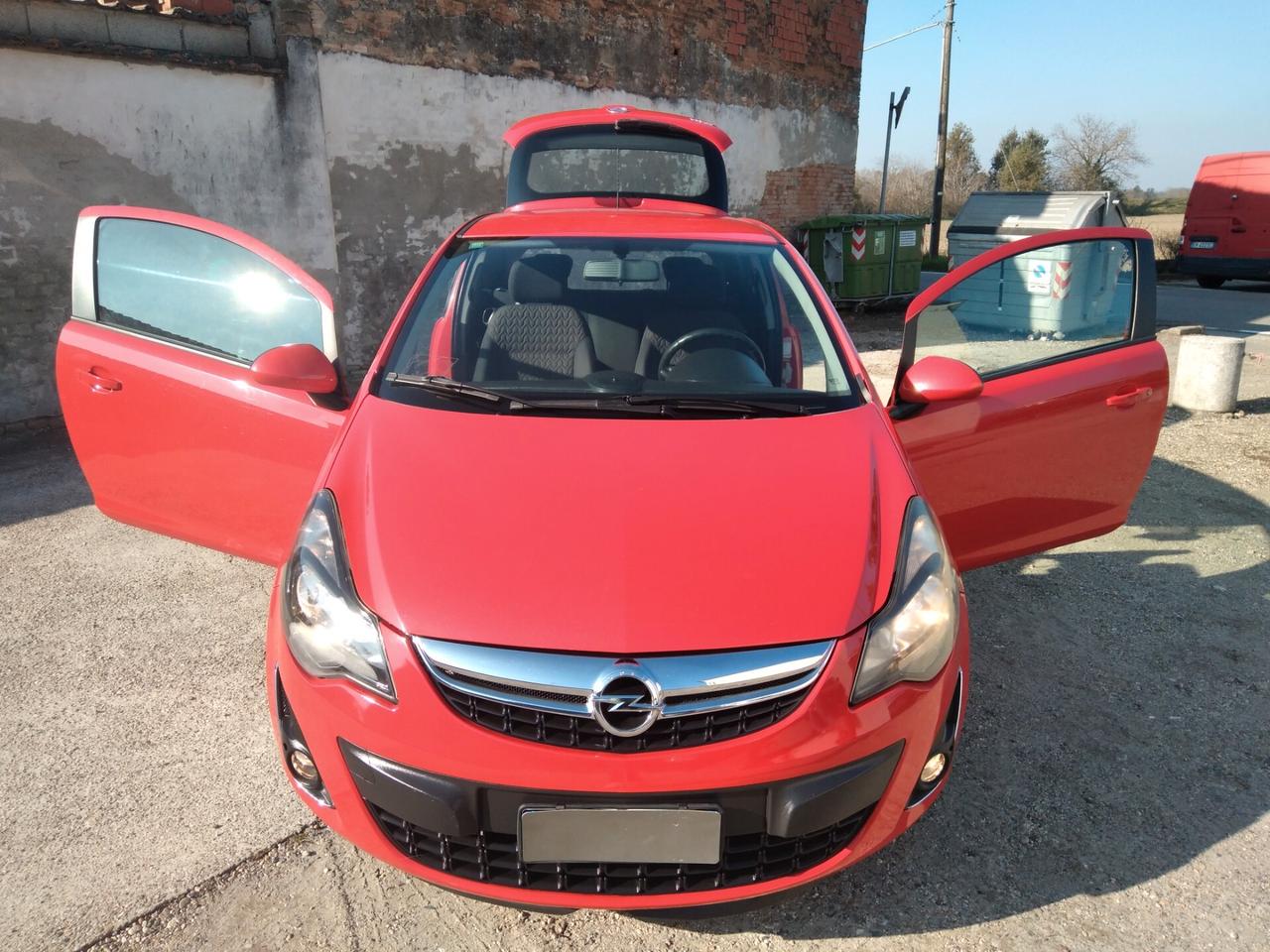 Opel Corsa 1.0 12V 65cv 3 porte Edition x neopatentati