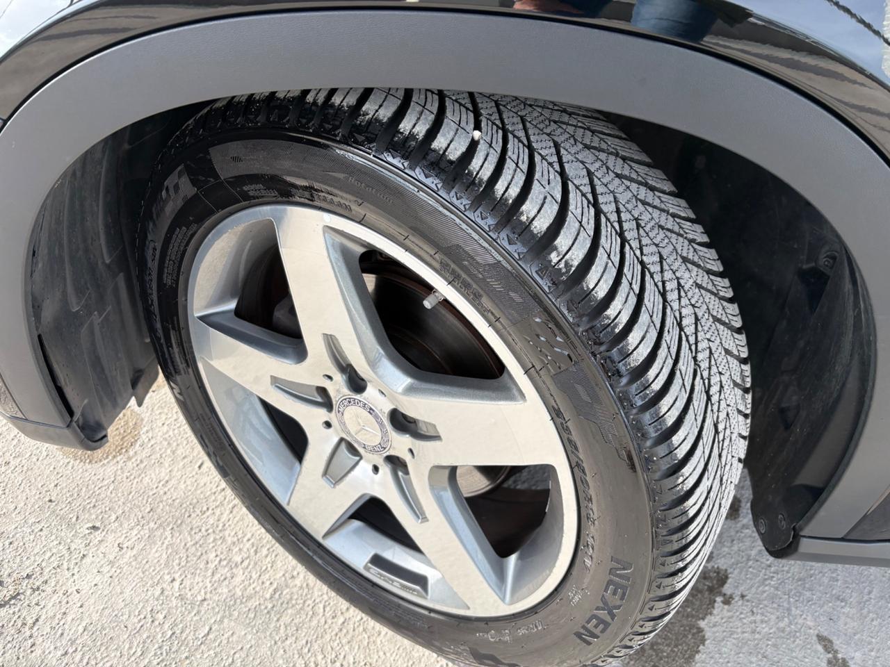 Mercedes-benz GLA 180 d Sport LED INTERNO CERCHI AMG