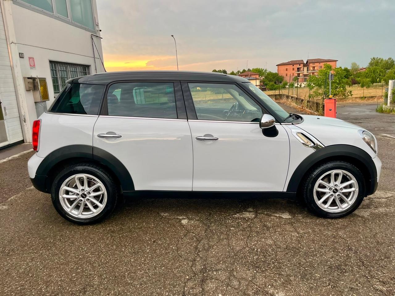 Mini Countryman 2.0D automatica 2015 94.000km euro6