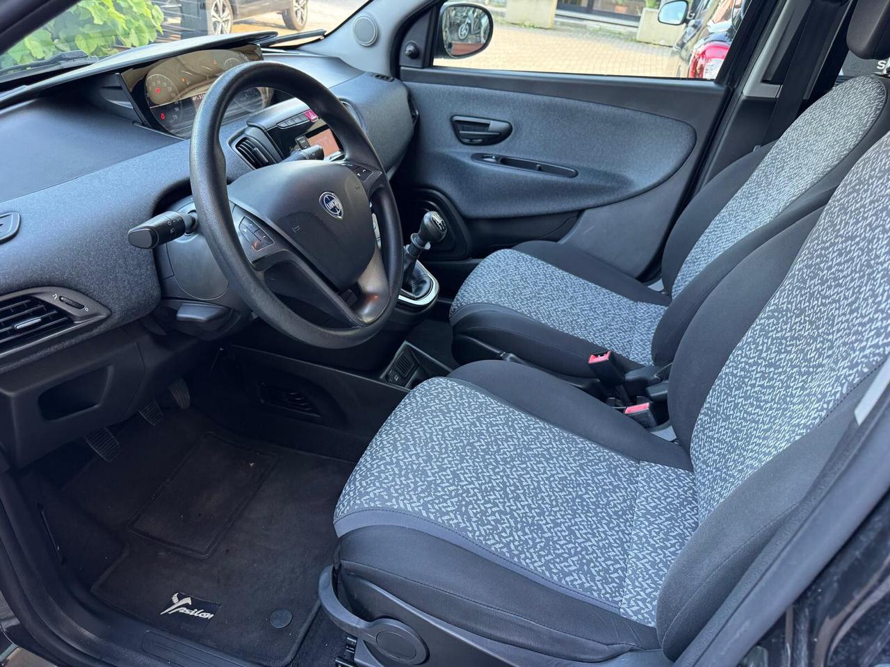 Lancia Ypsilon 1.2 69 CV 5 porte GPL Ecochic Elefantino Blu