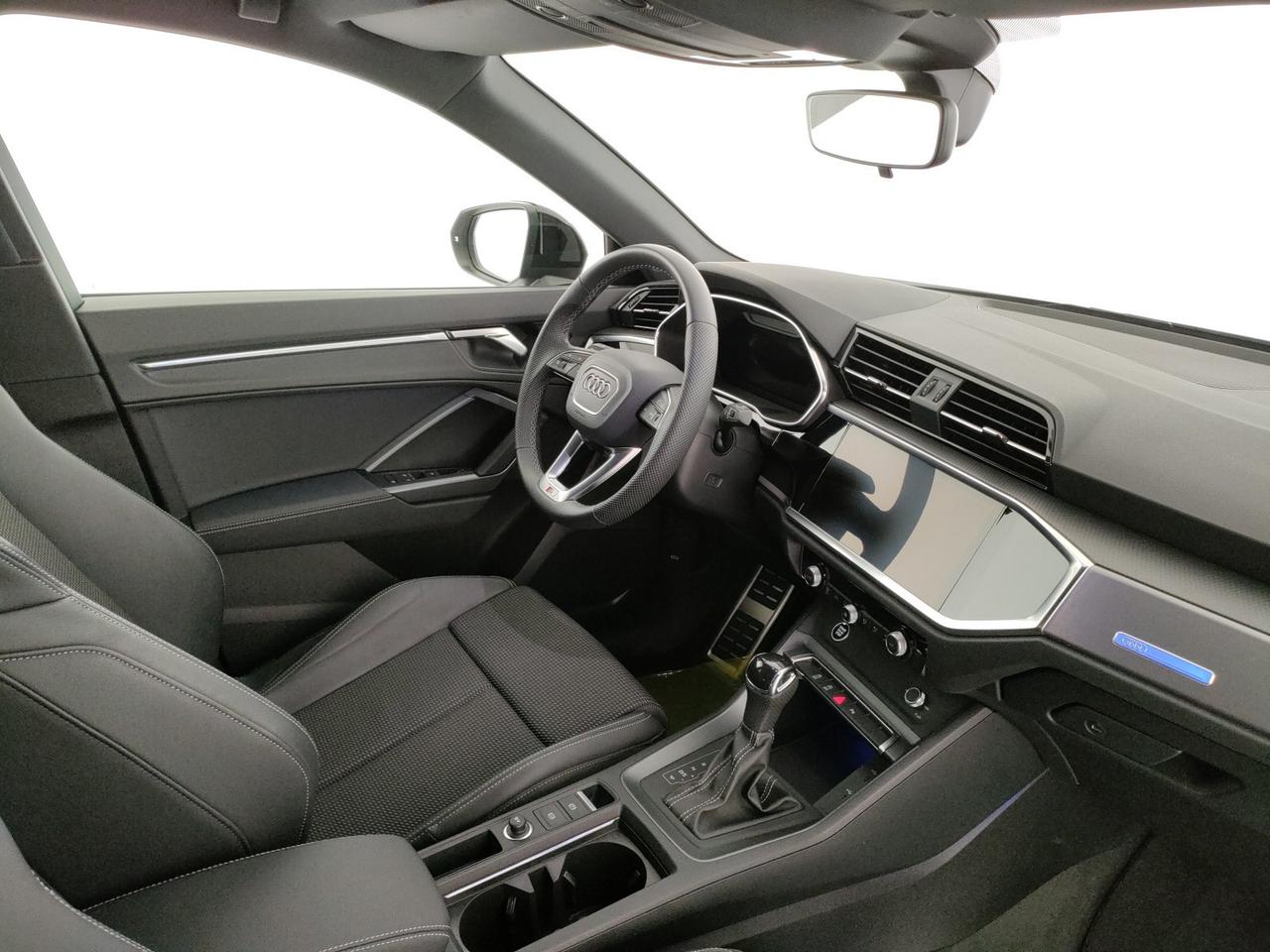 Audi Q3 35 2.0 tdi s line edition s-tronic