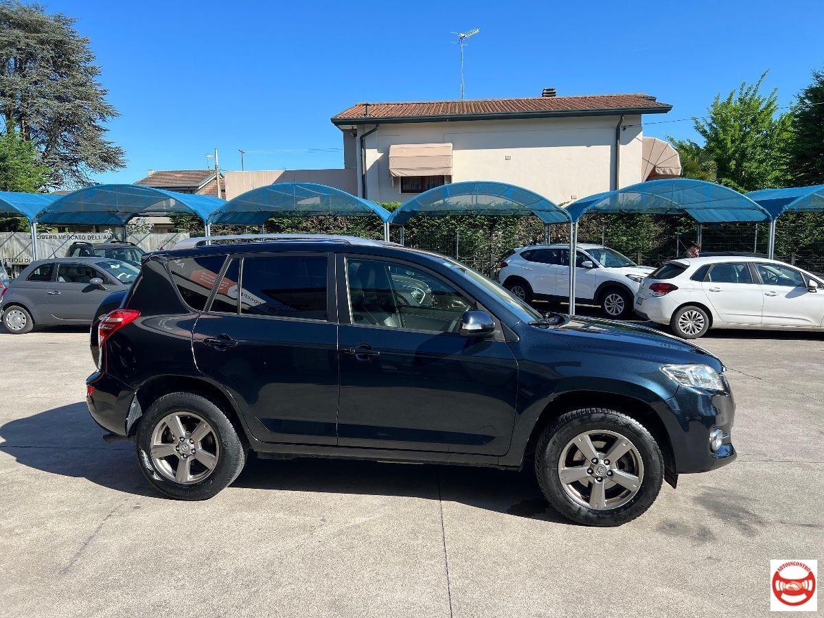 TOYOTA - RAV4 2.2 d-4d Lounge 150cv mt