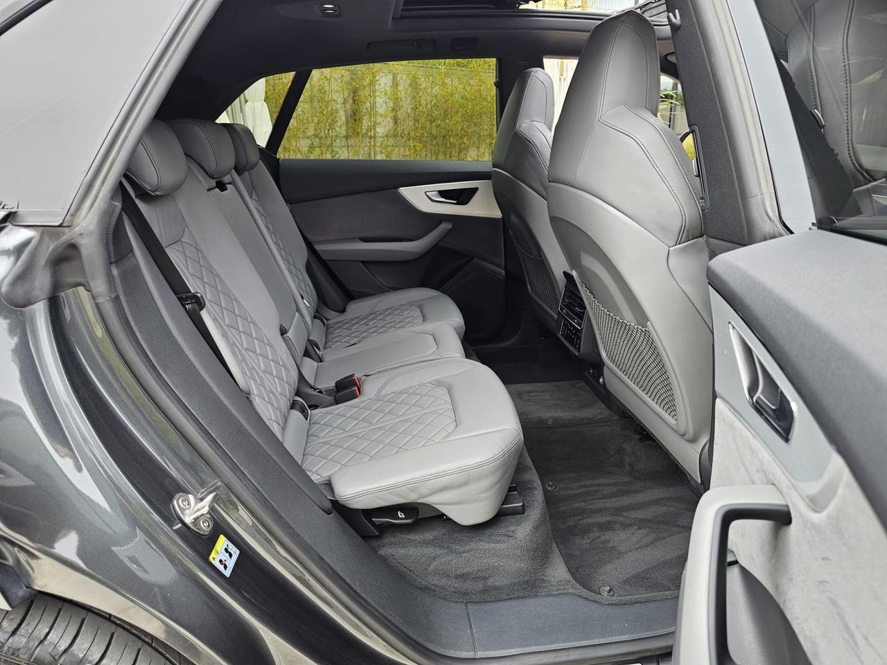 Audi Q8 50 TDI SLINE INT EST