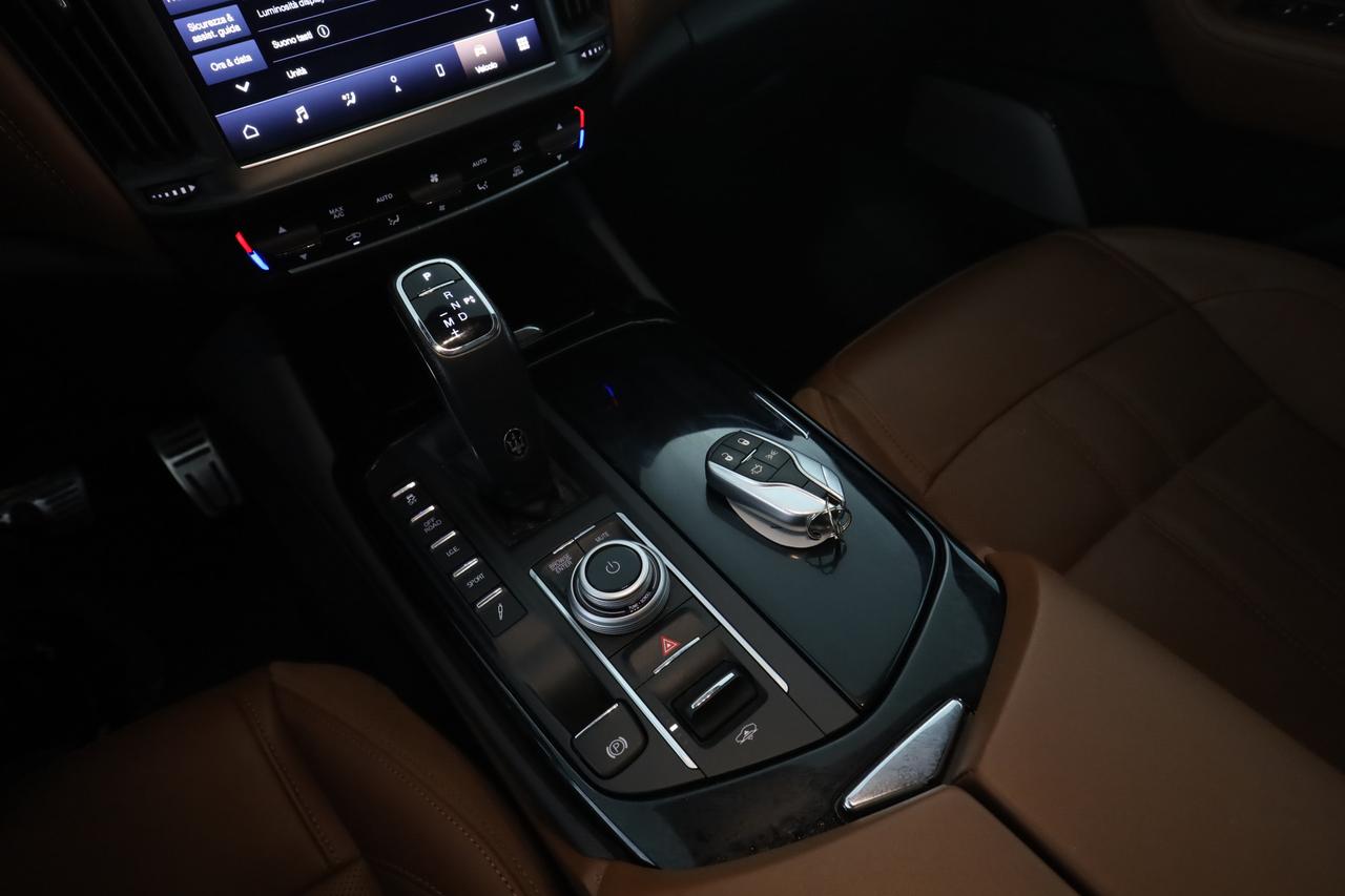 MASERATI Levante 330 CV MHEV AWD GT