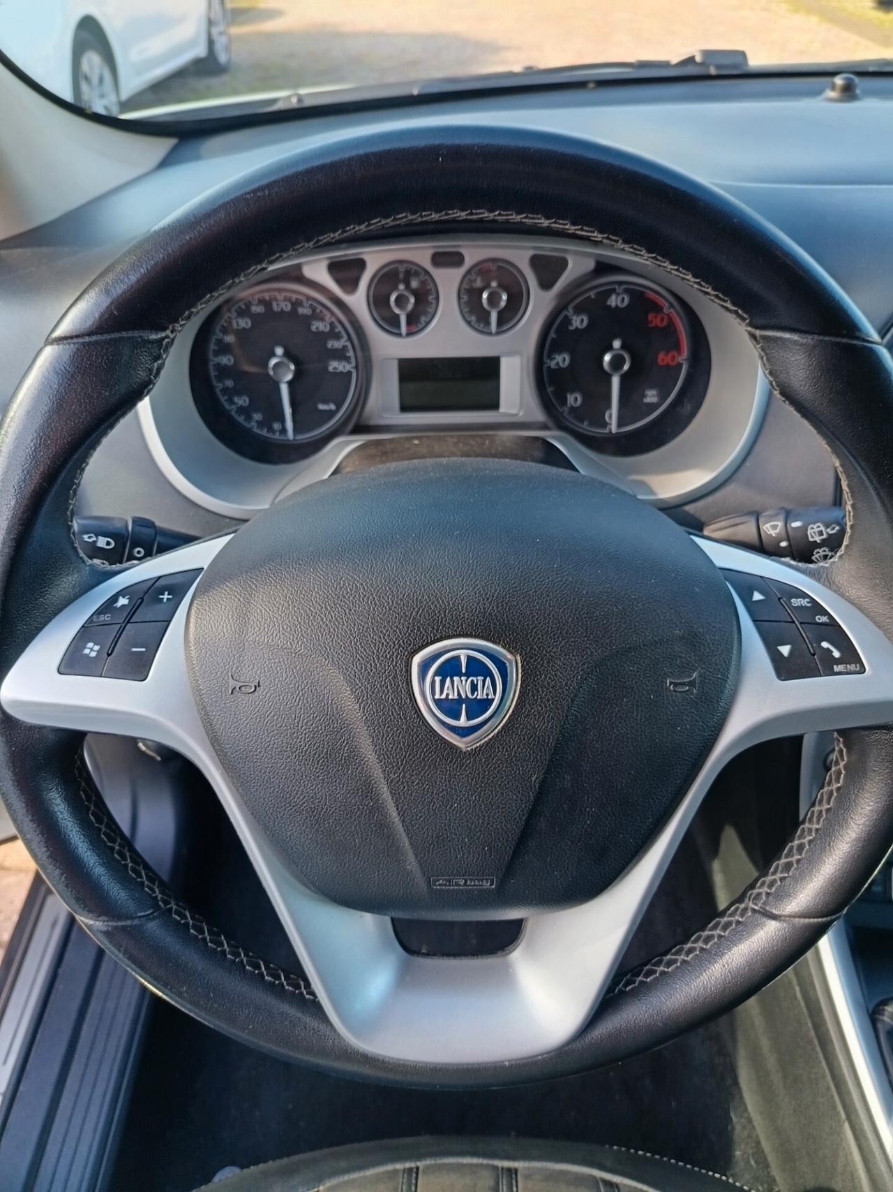 Lancia Delta 1.6 MJT DPF Gold