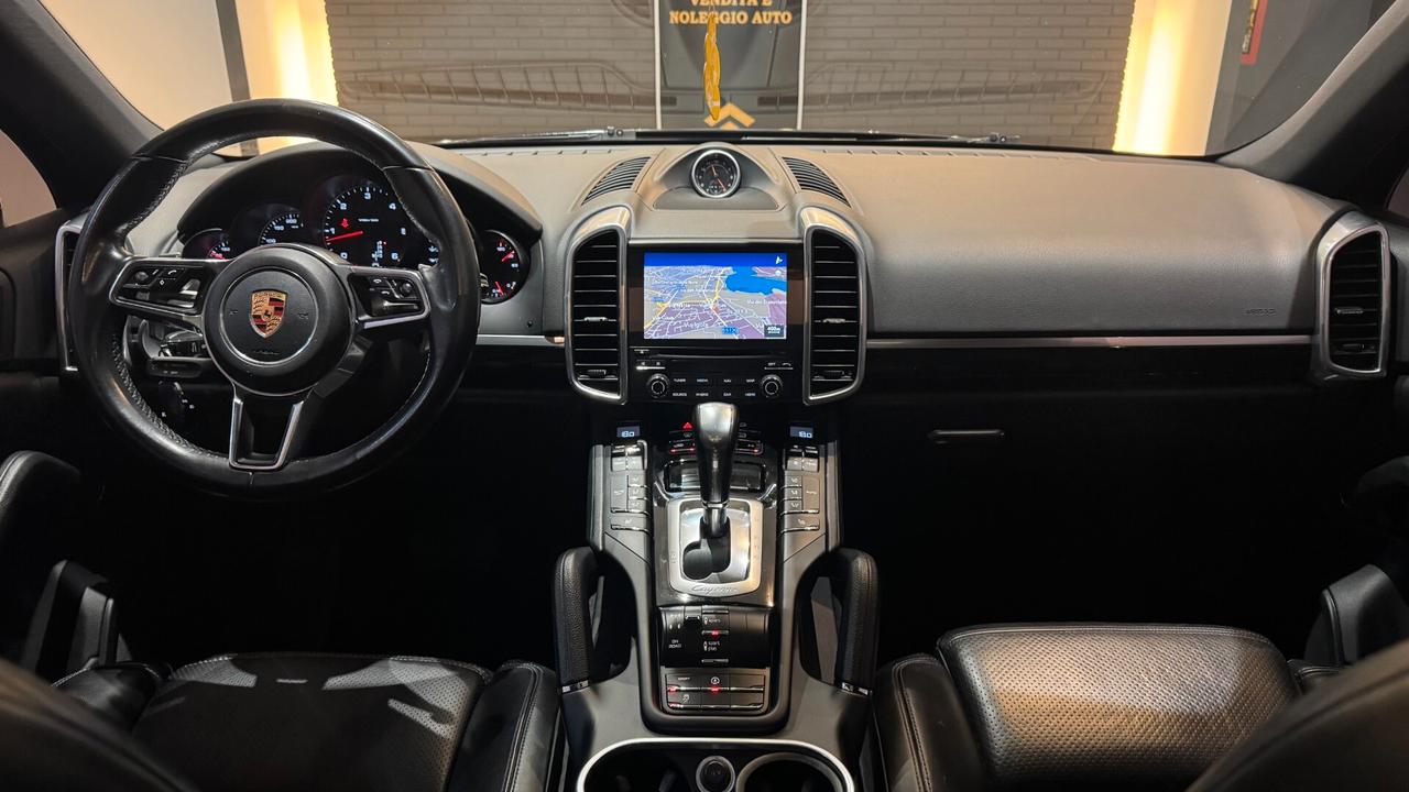 PORSCHE CAYENNE S 3.0D 250CV PLATINUM EDITION- 2016