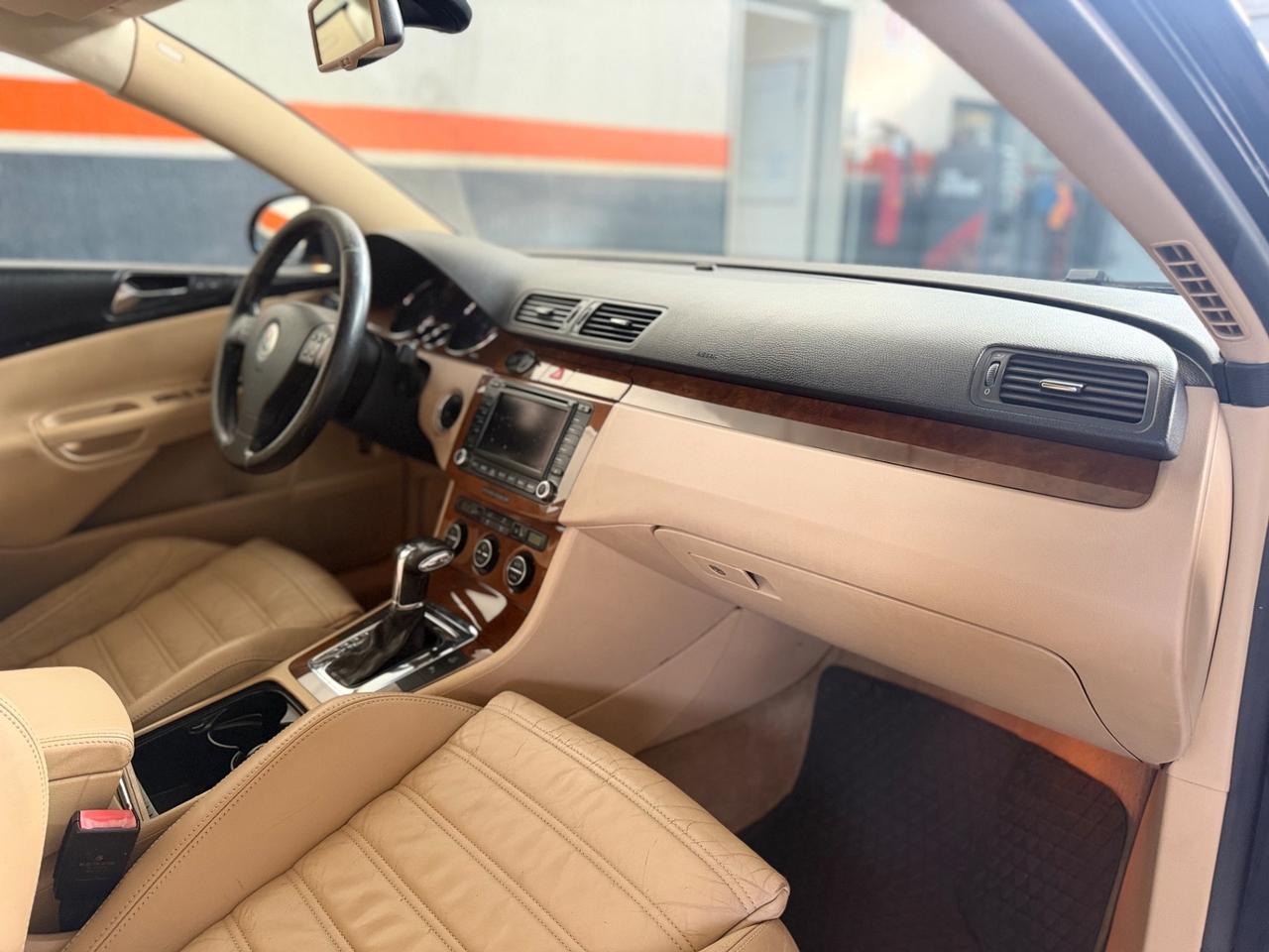 Volkswagen Passat 2.0 TDI DPF DSG Highline NEOPATENTATI