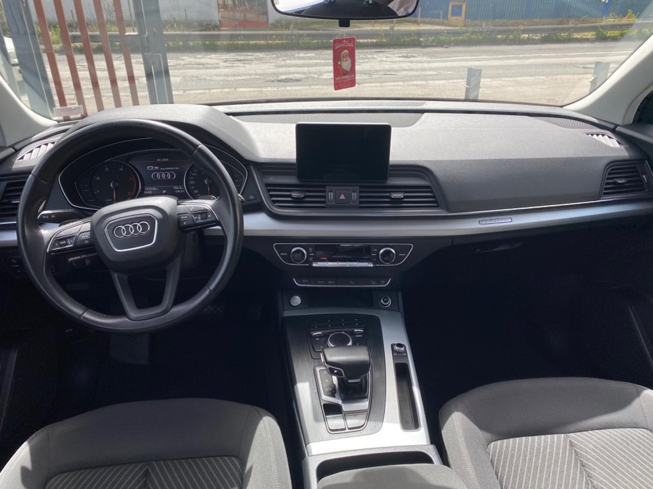 Audi Q5 40 TDI quattro S tronic Business Design