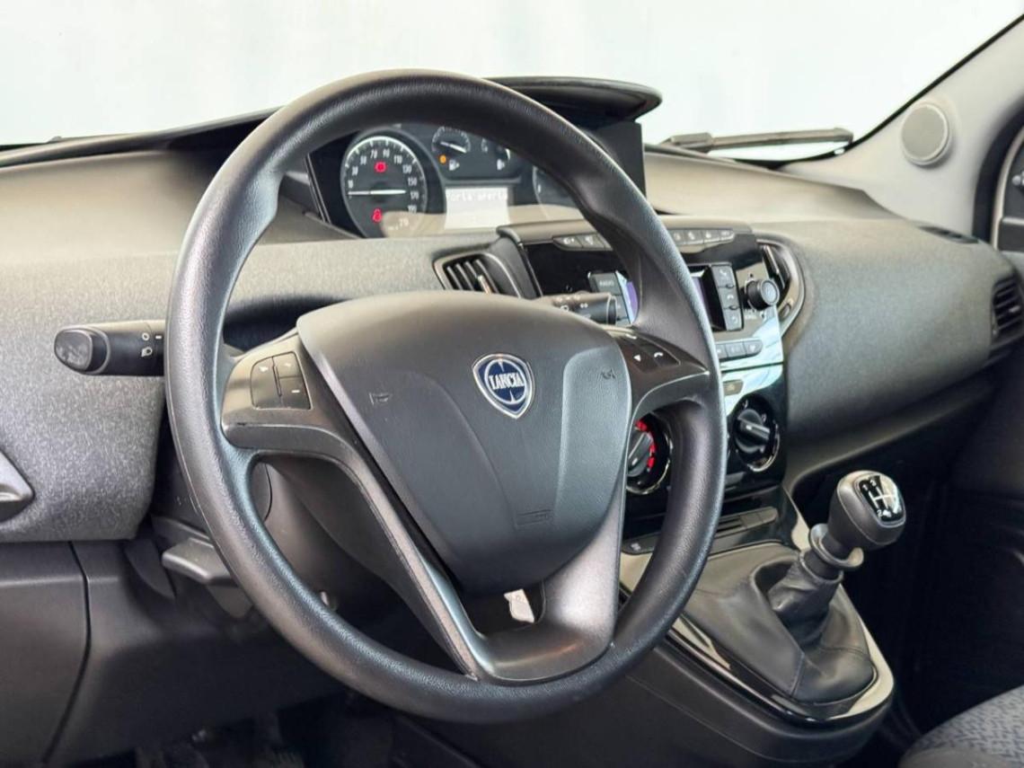 LANCIA Ypsilon 1 0 firefly hybrid silver ses 70cv new