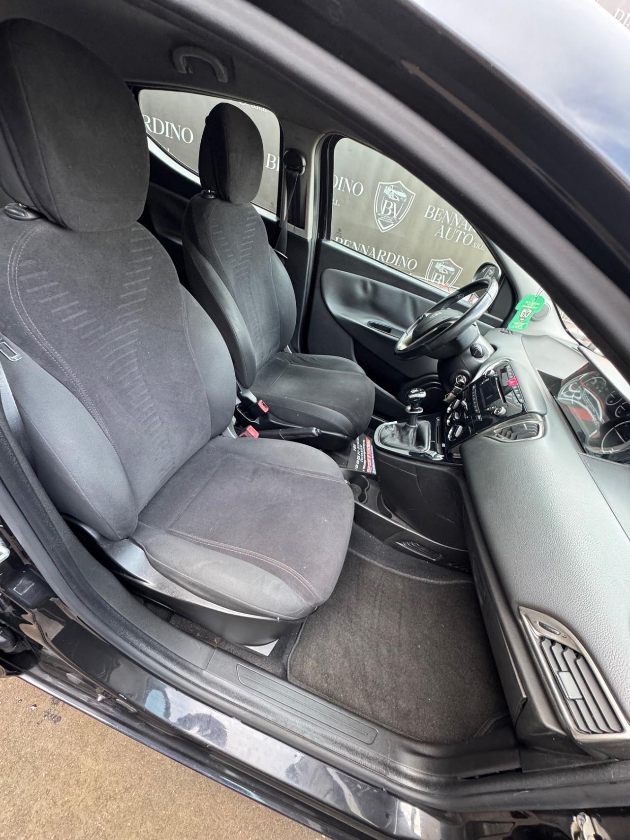 Lancia Ypsilon 0.9 TwinAir 85 CV 5 porte Metano Ecochic Gold