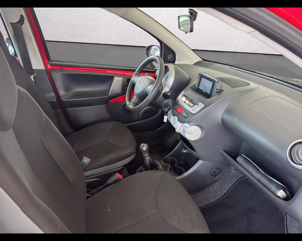 TOYOTA Aygo 1ª serie - Aygo 1.0 12V VVT-i 5 porte Active Connect